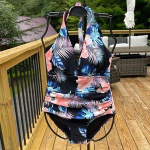 DKNY Women’s Halter One-Piece Swim Size Small